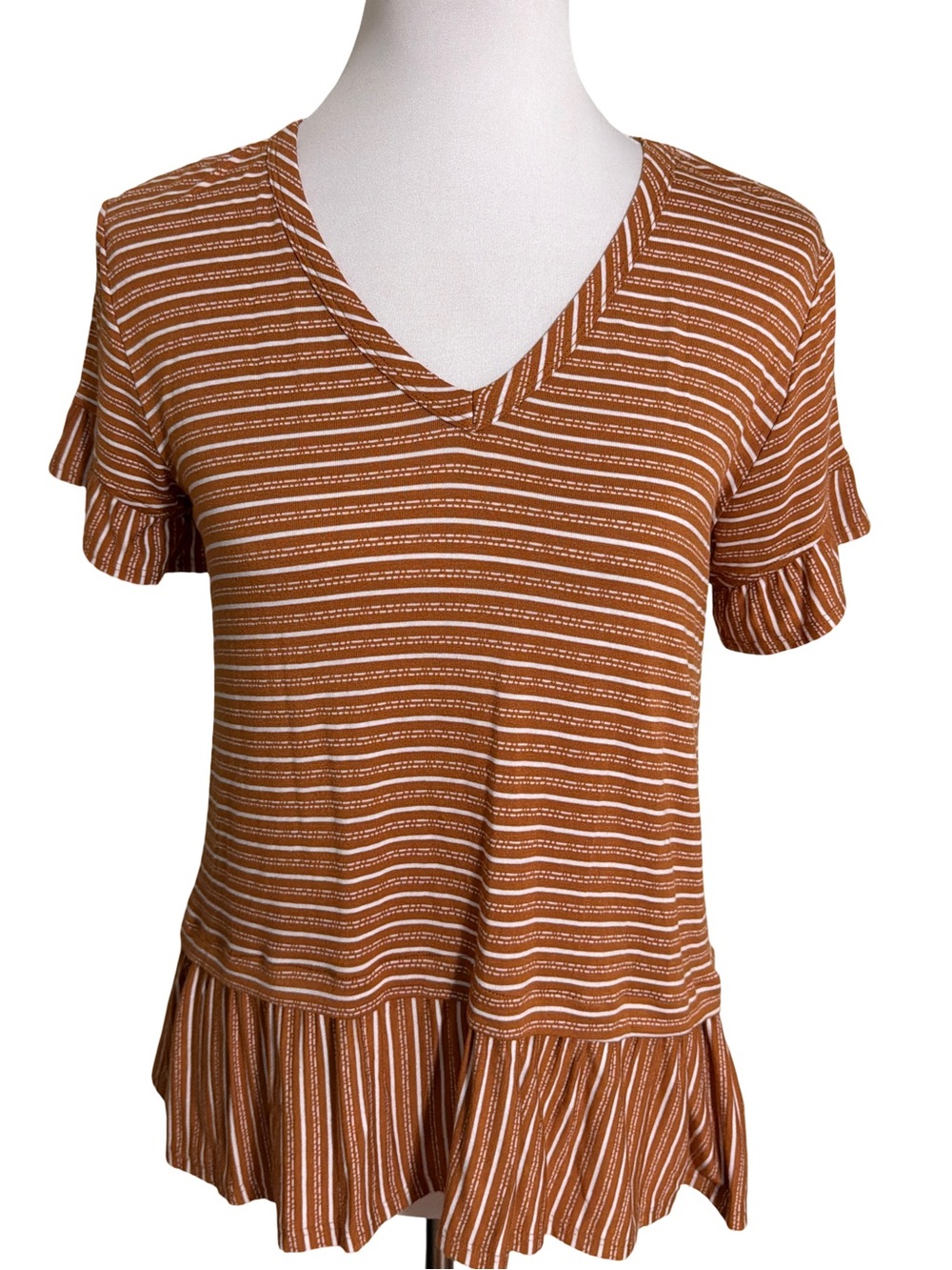 cha cha vente Rust Striped V‑Neck Ruffle Hem Top
